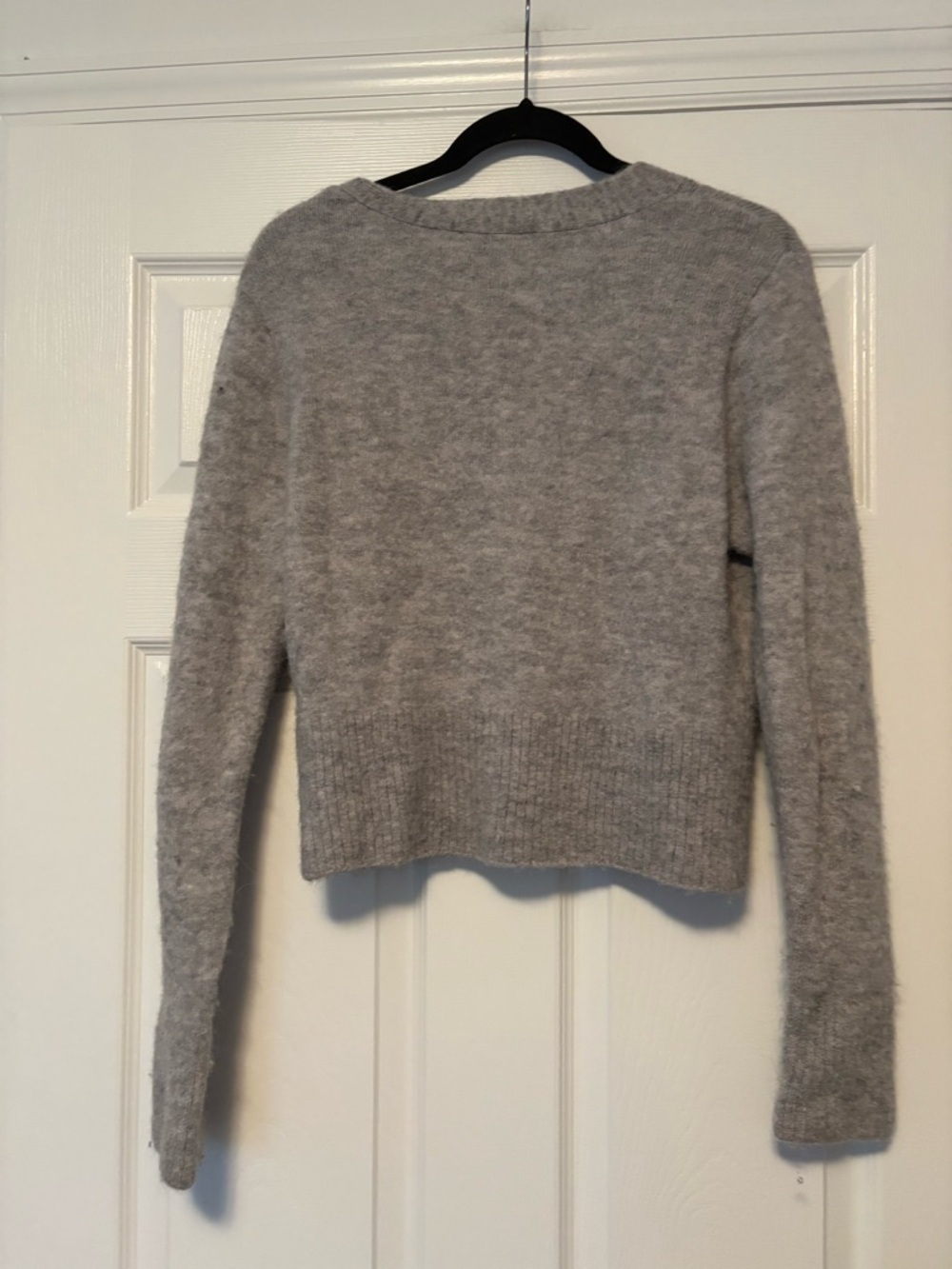 & Other Stories
Women's Grey Dinosaur Button Knit Cardigan small - Picture 7 of 13